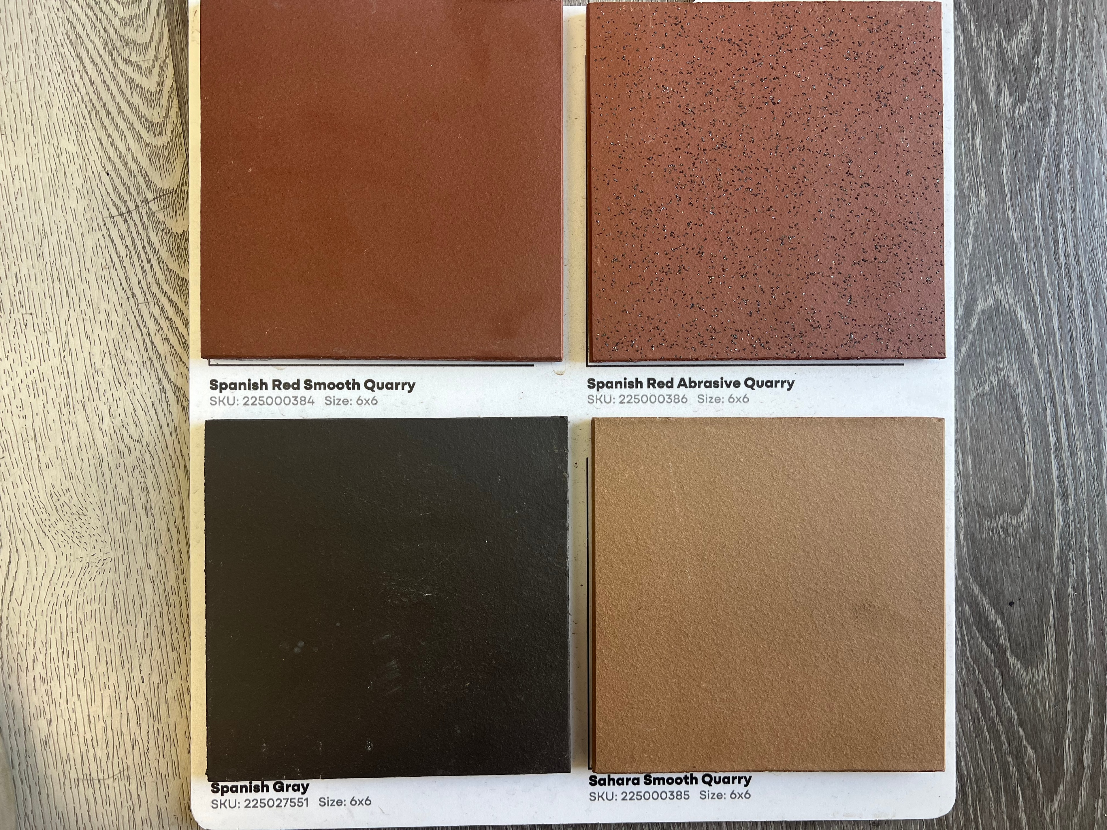 Muestras de quarry tile 6x6: Spanish Red Smooth, Spanish Red Abrasive, Spanish Gray y Sahara Smooth
